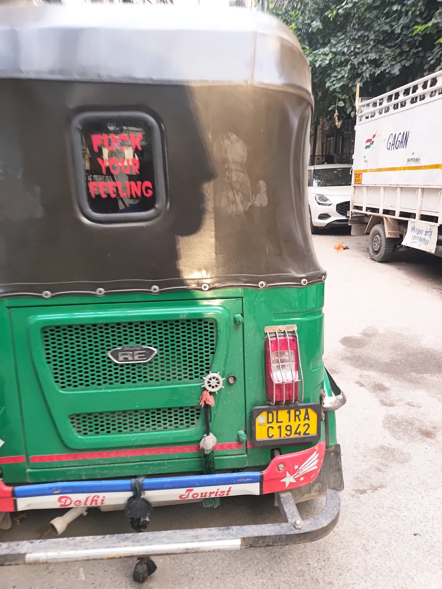 tanejam7's tweet photo. @DCPWestDelhi @dtptraffic This is pic of auto https://t.co/XCMDgWTKGC