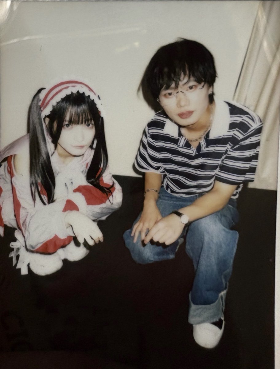 io_physical's tweet photo. 線香花火しよとか、一緒に笑おうて言ってくれた時めっちゃ内心嬉しいのに、いざ撮ろうと思った時ぎこちなくなるの直したい。だってかわいいから。

もっと一緒にいたいて思わしてくれるの最強だと思います
#Dearあいりちゃん https://t.co/JEJNMygB2c
