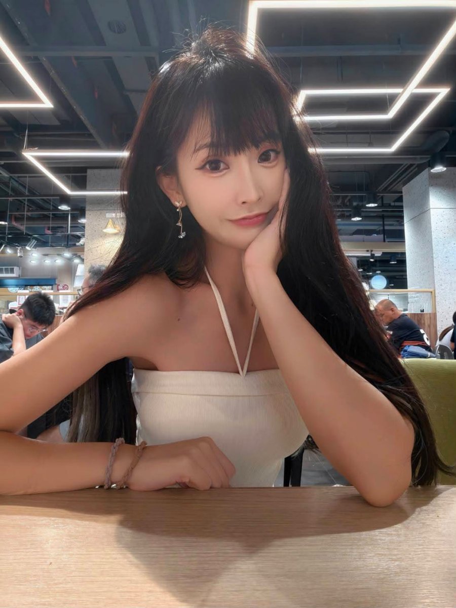 tw9926's tweet photo. 如果我承認我是一個生過小孩
還是單親媽媽
你願意靠近我嗎？🥹
#單親媽媽 https://t.co/z10ijfZZud