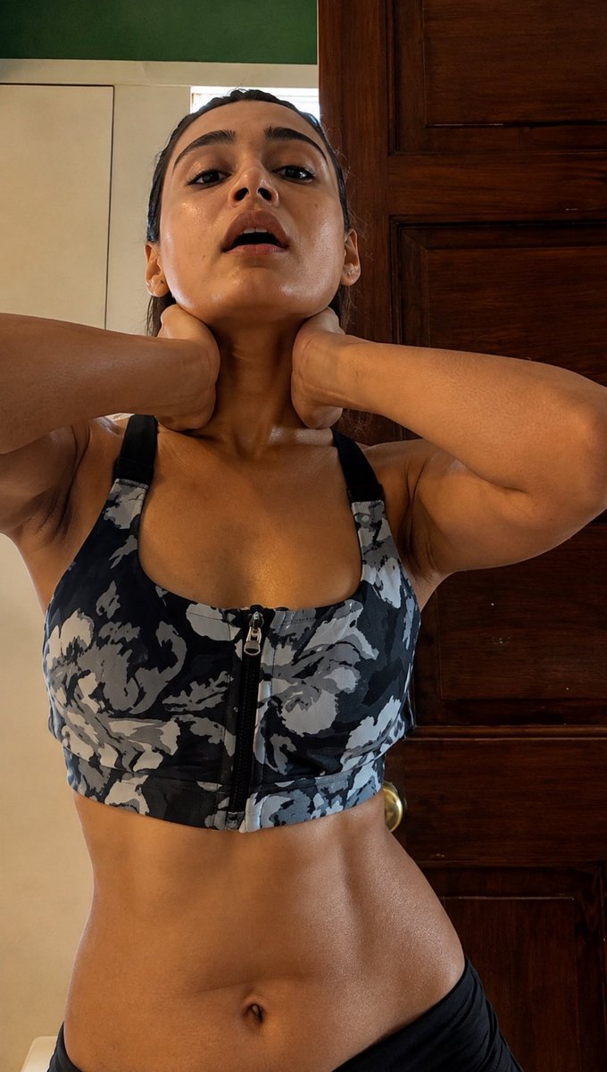 starcrush4K's tweet photo. Shalini Pandey latest instagram post! 🔥🥵 
#shalinipandey #indianactress https://t.co/UmqxruSYAc