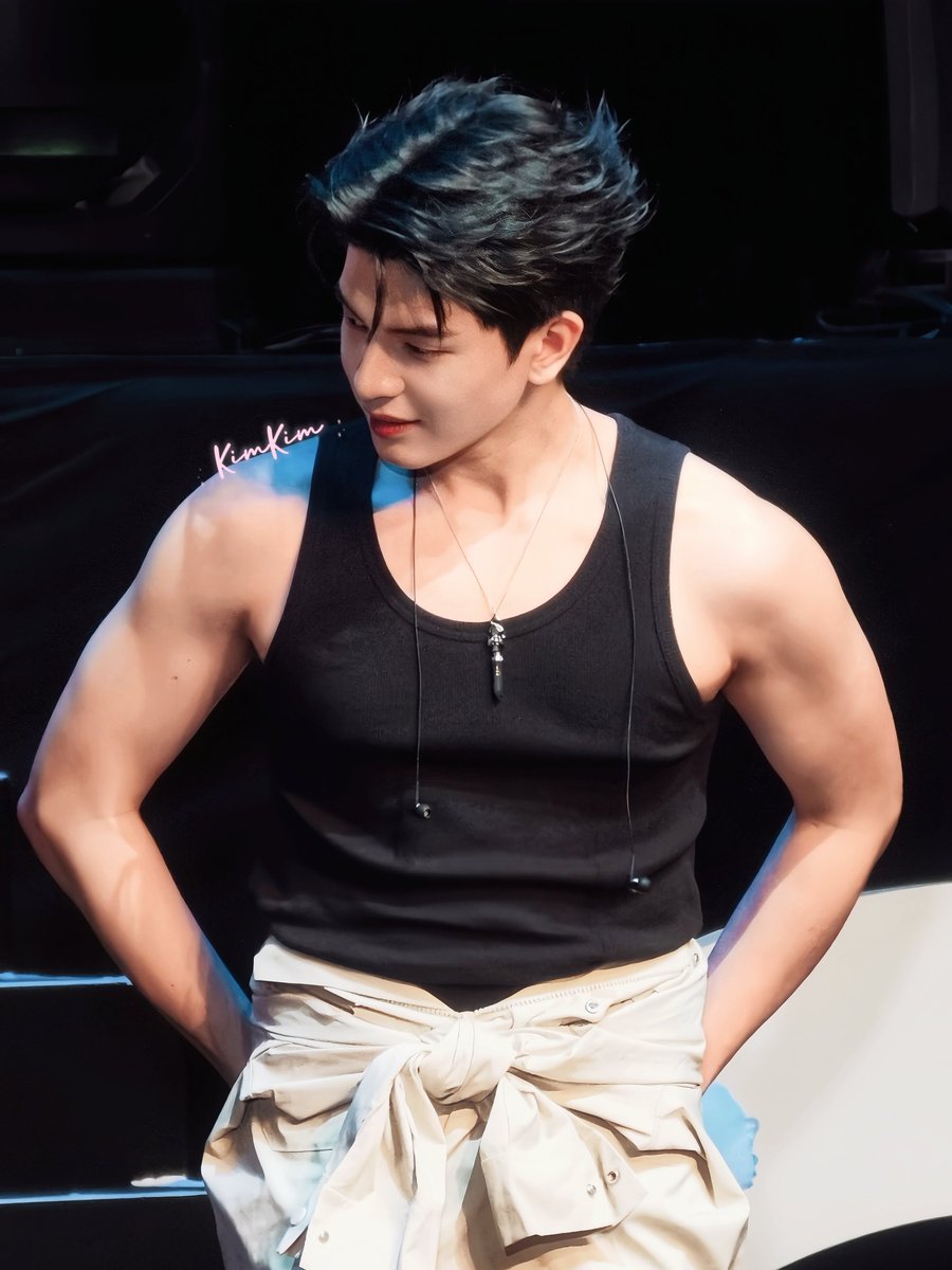 wongchakching01's tweet photo. Handsome Muscle Boy 😎

FOUREVER LAND 1st Fan Meet in Macau 
#Foureverland1stFanMeetinMacau 
#pie_saran  #piegolf
@SaranPie 
#pie_saran https://t.co/atpao7HPum