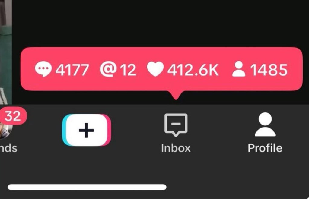 cokebeyc's tweet photo. how I expect my notifications to look after not logging into twitter for two hours https://t.co/YBxASO5ZIj