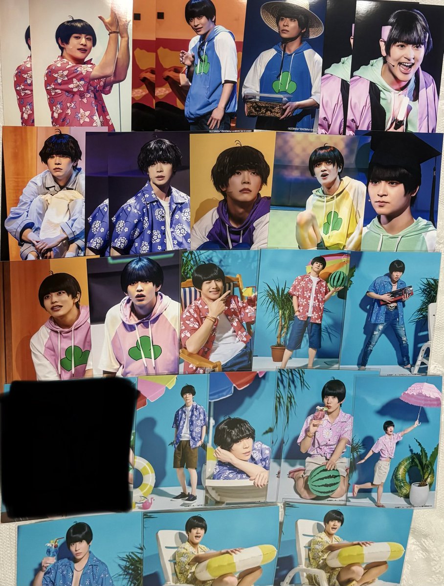 matsusute_Yu's tweet photo. 【交換・譲渡】おそ松さん on STAGE 松ステ クリカ ランブロ LIVEver.

譲：画像1〜3枚目、4枚目赤枠
　　購入特典(6つご:356、F6:156)

求：［ツリー参照］

郵送希望、ものによっては当方複数⇄１枚でも大丈夫です。
検索からでもお気軽にお声掛けください。
よろしくお願いいたします。 https://t.co/IIHfGHygt4