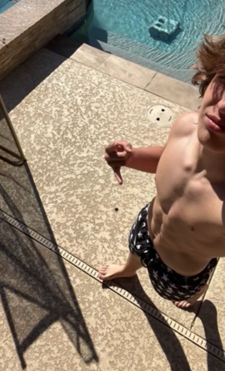 August0838's tweet photo. His leaks are insane
#straightbait #bait #cum #nsfw #abs #young https://t.co/ze1g5Ciqgw