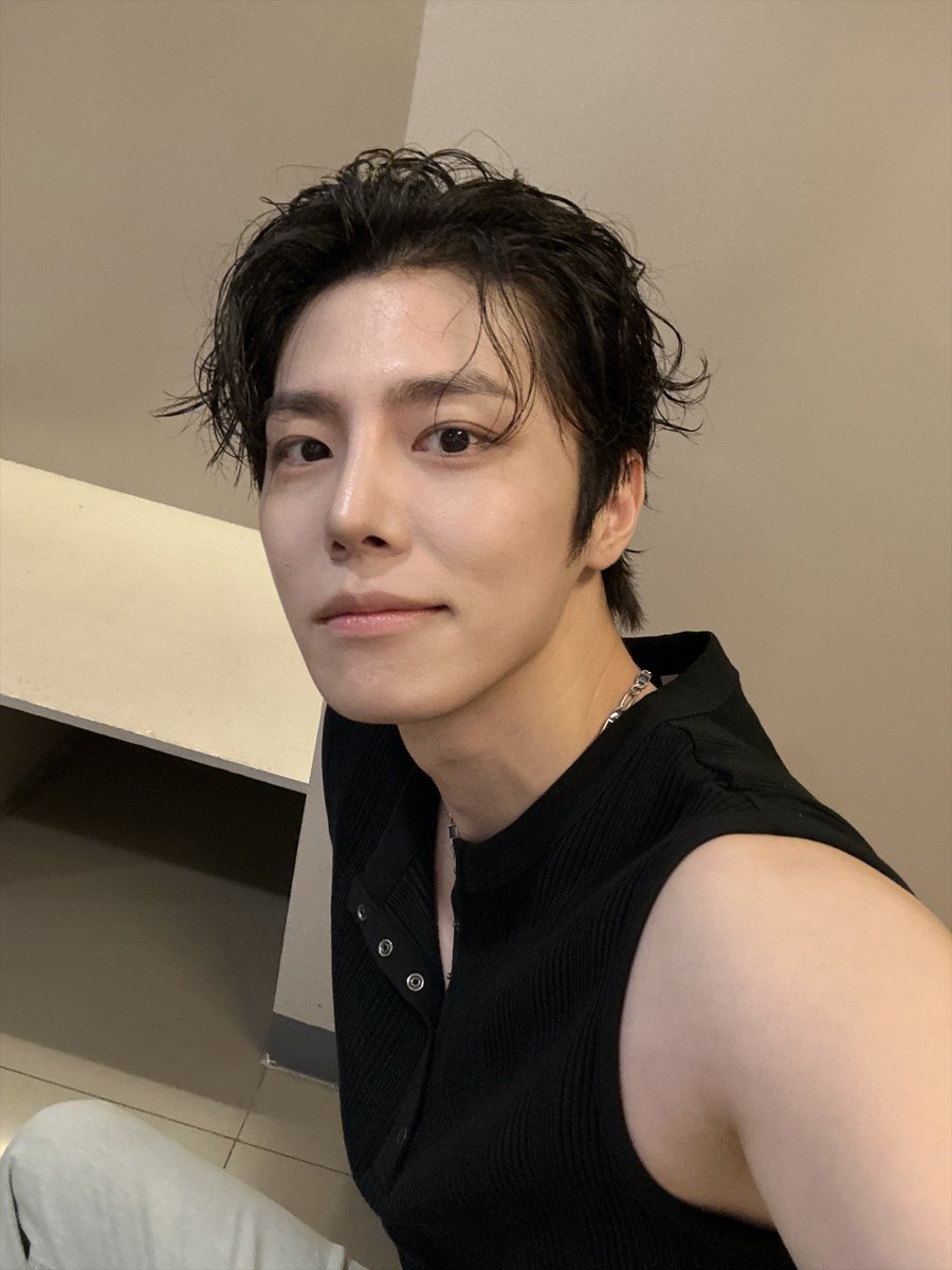 bubbletherose's tweet photo. 💬TG 260816 — 22:51

[photo 3x] https://t.co/g0gt72PGQL