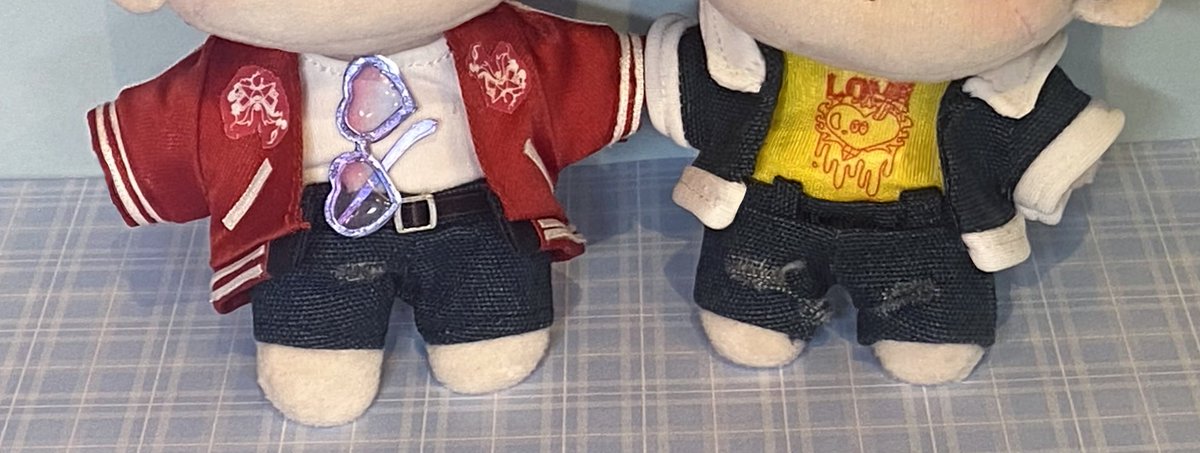 srtktk55's tweet photo. 最近作ったぬい服 https://t.co/yA8JCnsYln