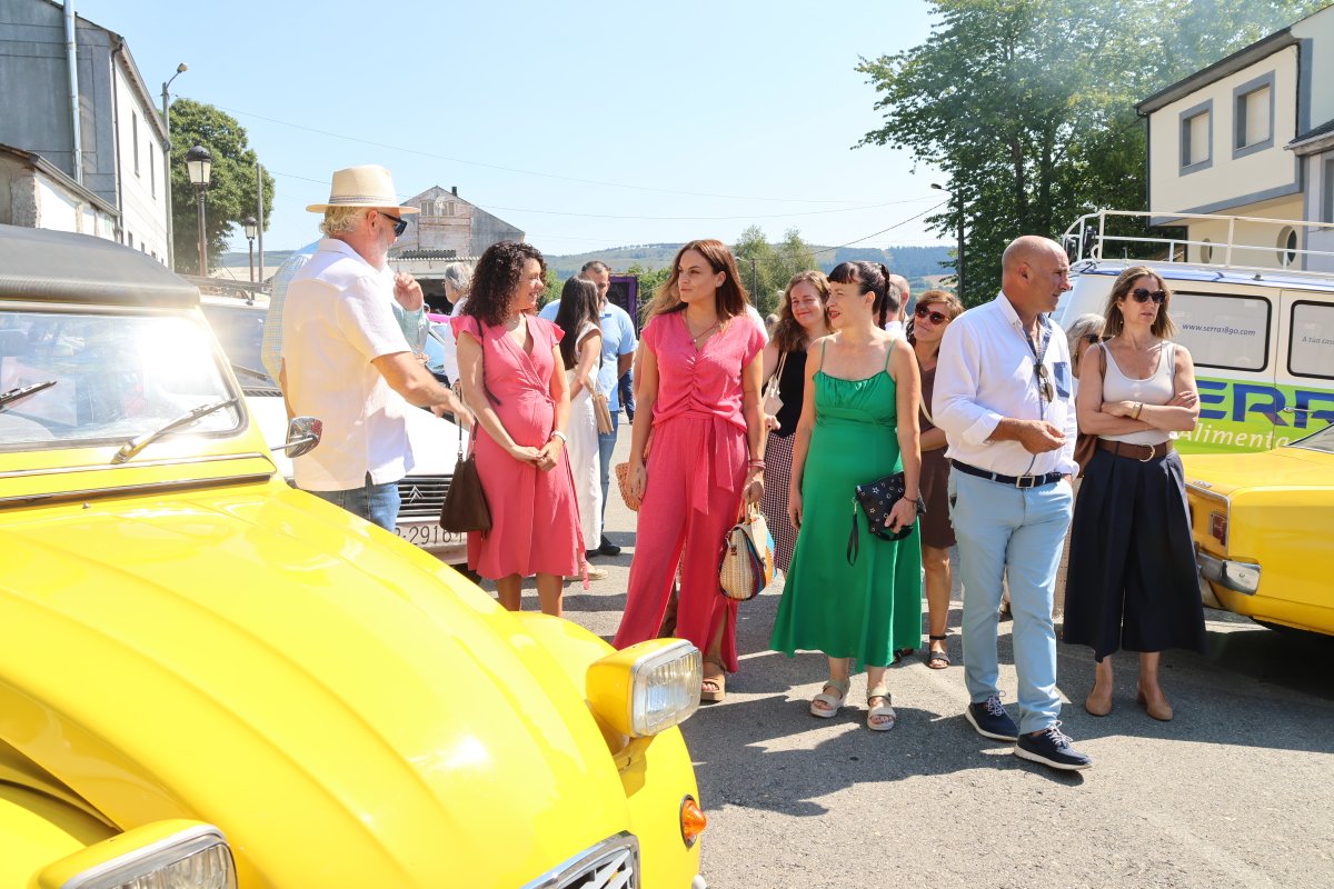 depulugo's tweet photo. 🧺 #Castroverde celebra a XIX Feira de Artesanía e Gastronomía, unha cita xa consolidada que pon en valor a tradición e dinamiza a economía.
A @depulugoapoia esta programación cultural de Castroverde con preto de 30.000€ a través do #PlanDeputación.
👉🏻 https://t.co/7scsvzKFkk https://t.co/S3rkmzgO6e