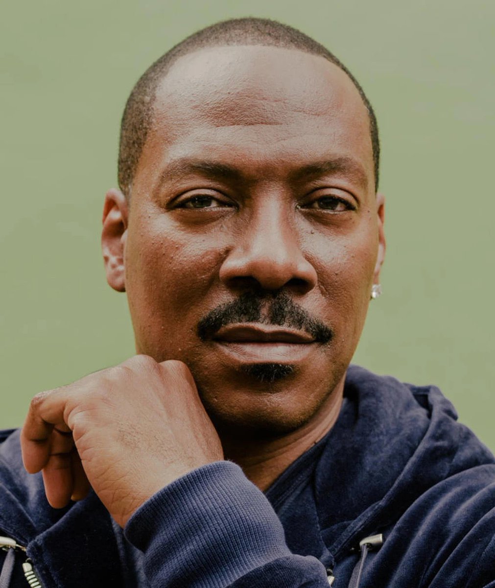 lapreskription's tweet photo. 🚨 EDDIE MURPHY N’AURAIT JAMAIS PASSÉ D’AUDITION DE SA CARRIÈRE !

L’acteur serait LE SEUL DE L’HISTOIRE DU CINÉMA à avoir décroché tous ses rôles sans jamais passer de véritable audition. https://t.co/hqzUaSnWHd