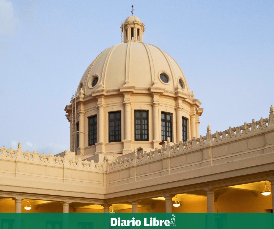 DiarioLibre's tweet photo. 🏛️ | #GobiernoDL | Expectativas por cambios en el Gobierno marcan inicio del tercer año del segundo mandato de Abinader
🔗https://t.co/VEFF1KKfSg
📷 Foto: Diario Libre / Samil Mateo Dominici
#DiarioLibre #Política #Gobierno #Designaciones https://t.co/k9UYmvLhQR
