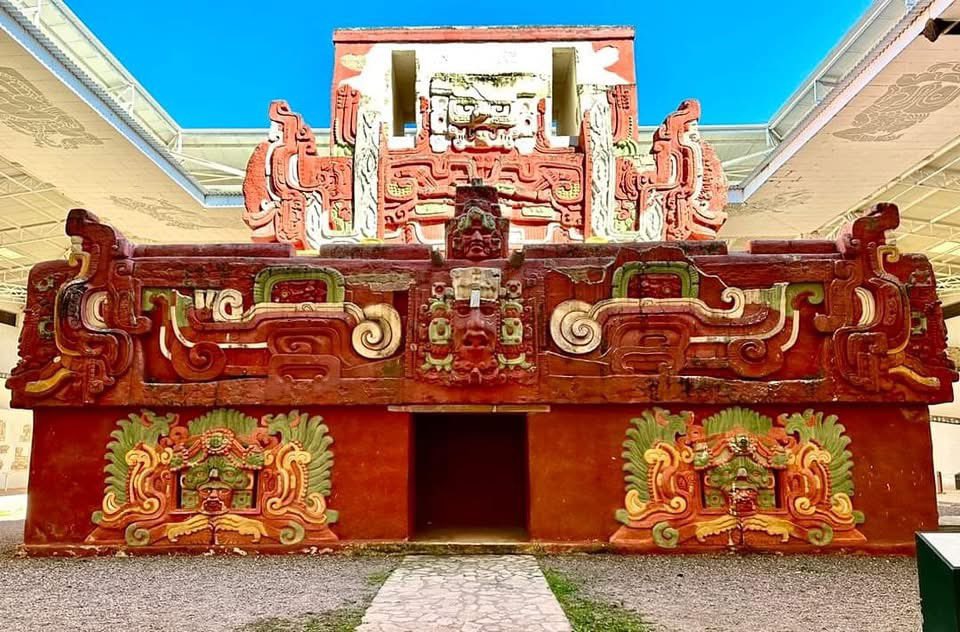 edificiosmayas's tweet photo. COPÁN
Honduras 🇭🇳 
Réplica del Templo de la Rosalila.
Museo de Sitio.

Vía: Explorador Maya Eduardo González Arce https://t.co/3SPpz2vxvP