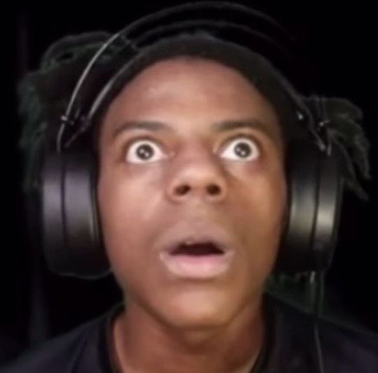 Missing_Boot's tweet photo. Thanos used the power of all 6 infinity stones and even that couldn’t stop storm breaker but 2 fingers from Doom did as if it was a balloon.. https://t.co/uI9ggfqcT9