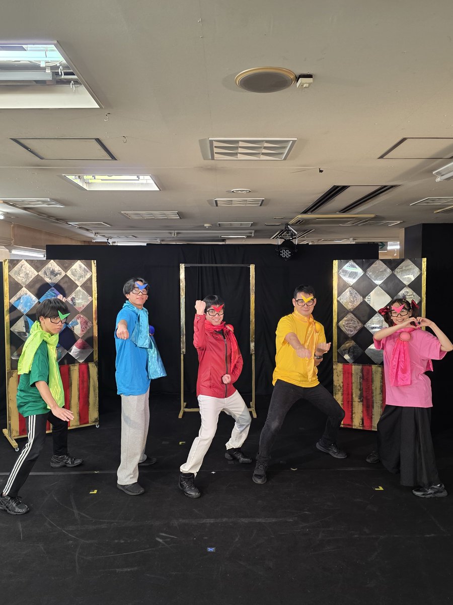 naka_toba's tweet photo. バズフェス2週目終了しました！たくさんのご来場ありがとうございます
2週目は鹿児島祭り！
宇宙水槽、上町クローズライン、七味唐辛子とカラーの違う劇団の夢の狂宴！
そして、本日はスペシャル企画も。
それぞれの劇団の歴史と今を感じてもらえたのではないでしょうか！
また来週お会いしましょう！ https://t.co/zYOzuvLD9o