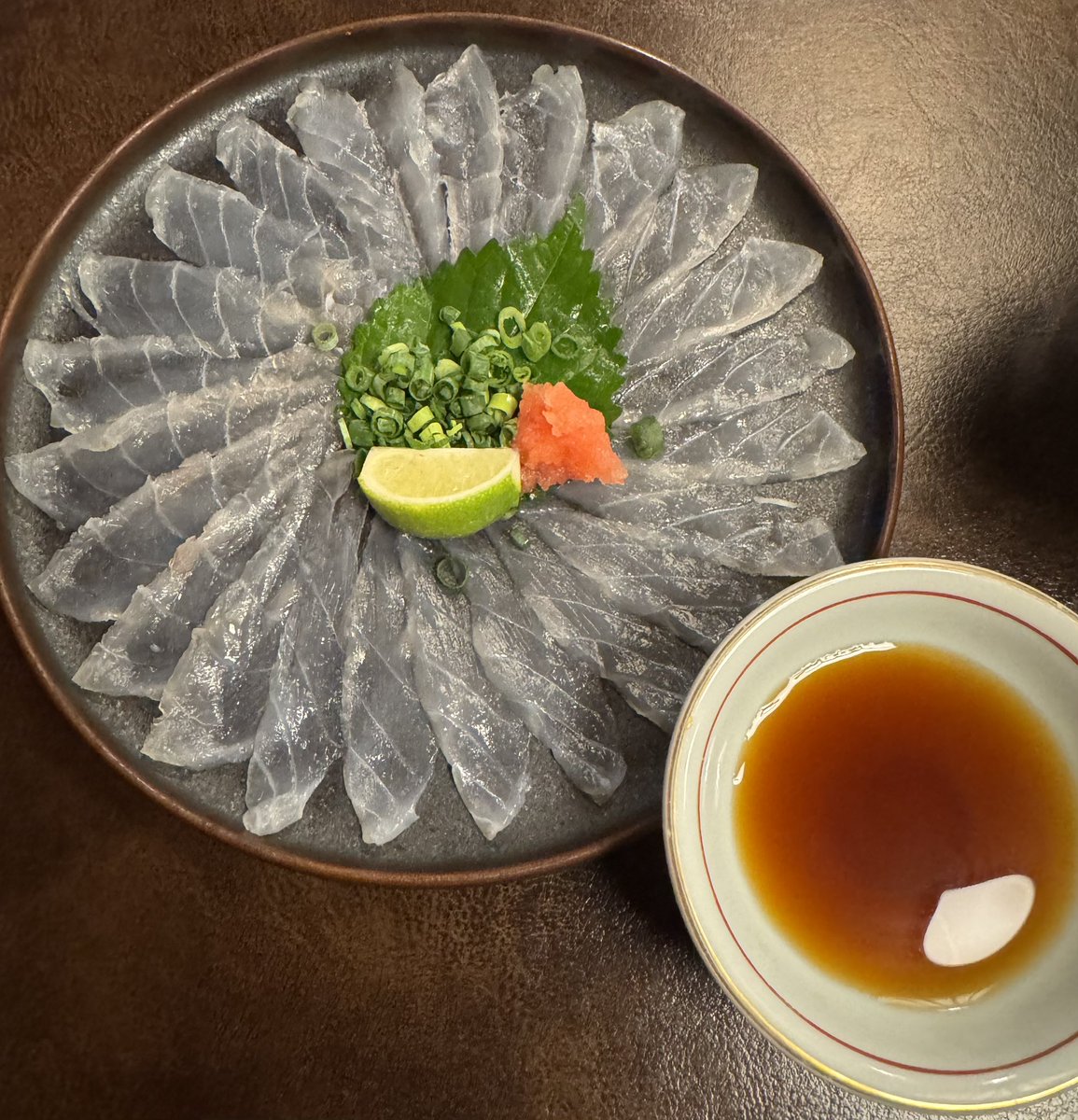 1975Piece's tweet photo. 吉福にて
リーズナブルなお値段で美味しい食べ物とお酒を沢山頂いてきました😋

#酒 #グルメ #蟹 #ふぐ

https://t.co/zoLAVzUAeO https://t.co/6hQ5jcgMh5