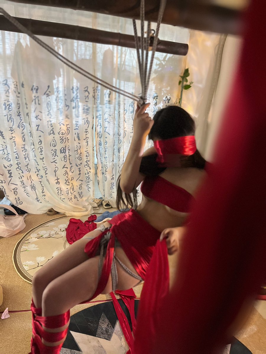 Miao_55's tweet photo. 在饼屋爽爽爽爽爽玩哼哼！
📷🪢：@bingbing0069 
#shibari  #绳缚 https://t.co/UQBoSYl3bU