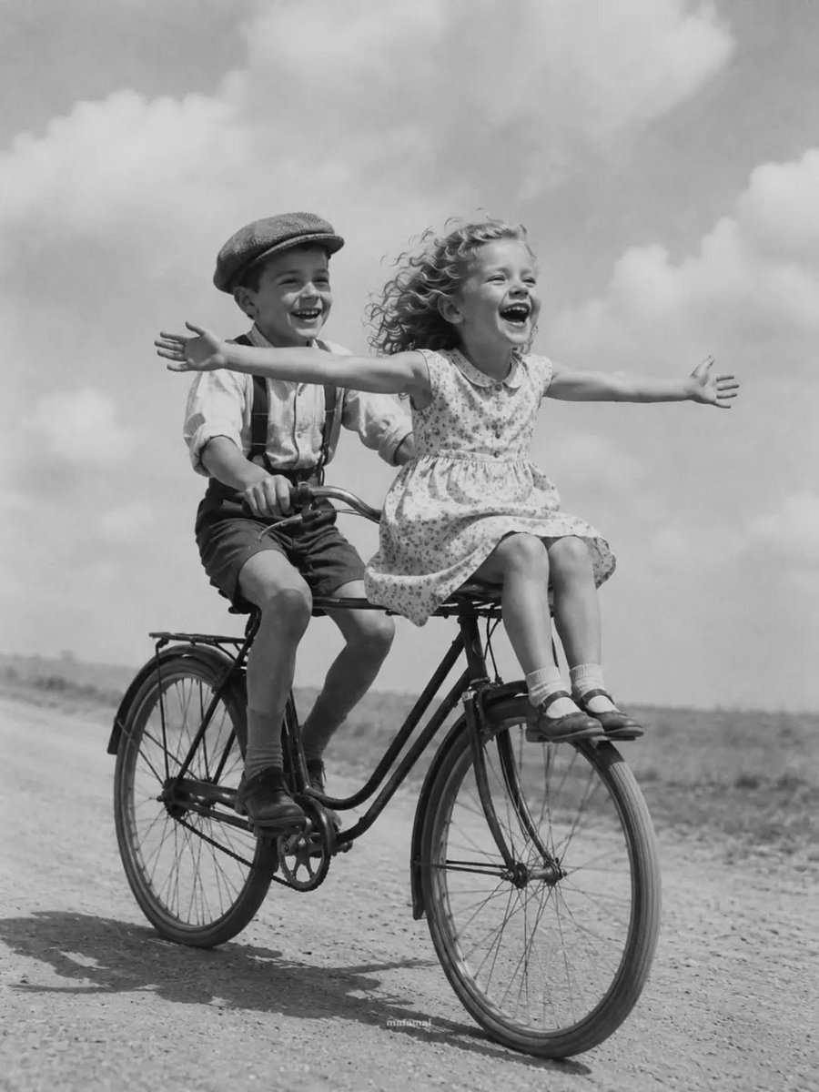 Unica14177579's tweet photo. There was a time when everything was true—conversations,hugs,friendships, meetings &amp; being present🕊

Today,if any of it still exists,it’s slowly becoming extinct

Happy weekend with warmth, less distance &amp; moments that are truly genuine🌤
🤍
#SundayThoughts  #WeekendVibes #life https://t.co/zVOP2QEZty