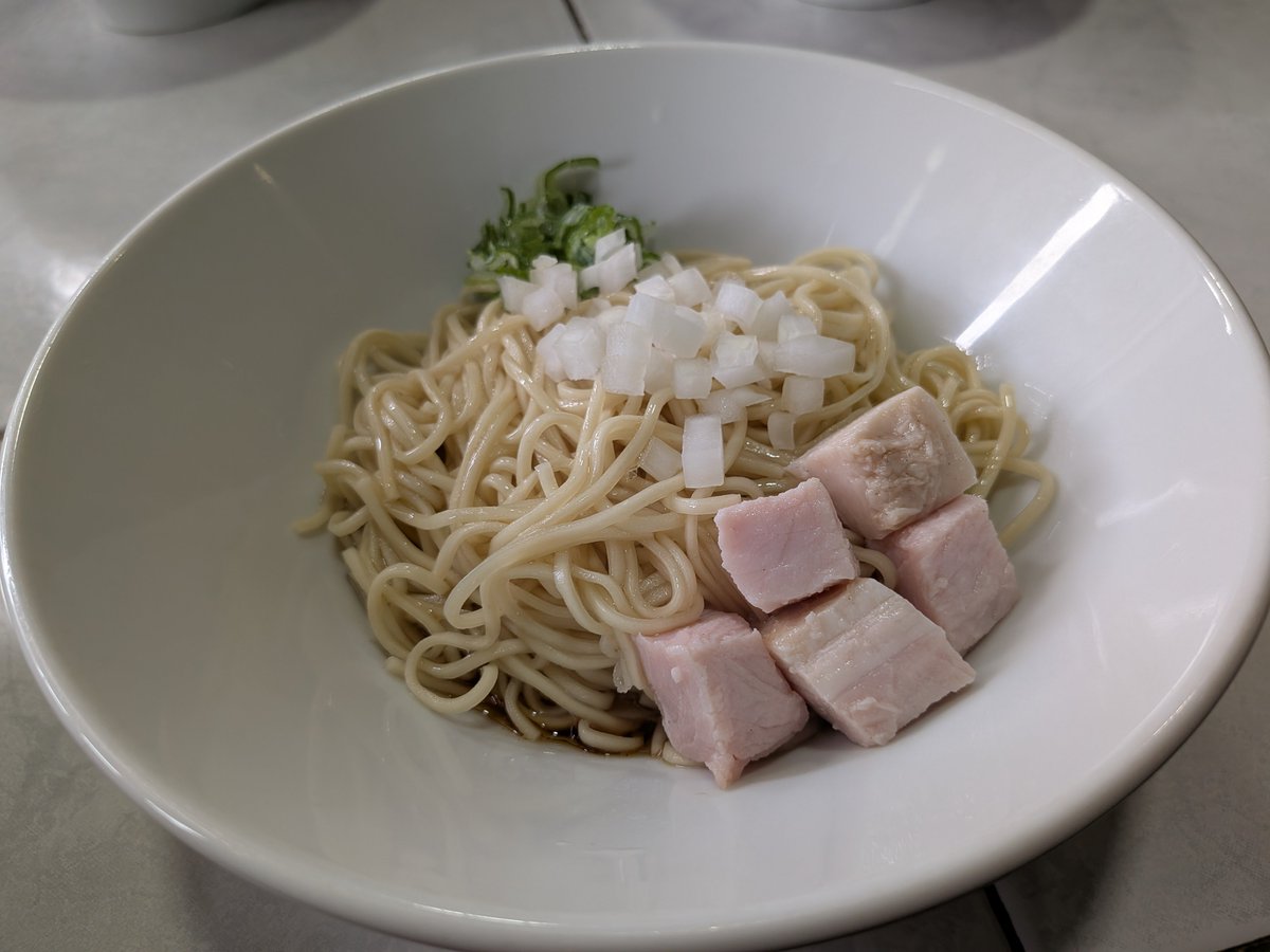 inatack's tweet photo. 鶏々@つくば
鶏つけ麺(塩)

ふじ野@境町
煮干し塩+和え玉 https://t.co/hx4eR8xShV