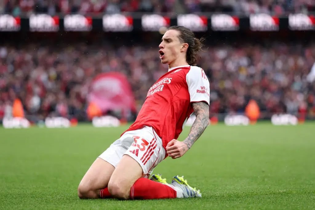 ArsenalFCIrish's tweet photo. Riccardo after 24 seconds.
Community Shield on the way
#arsenal https://t.co/uVIbElgZJH