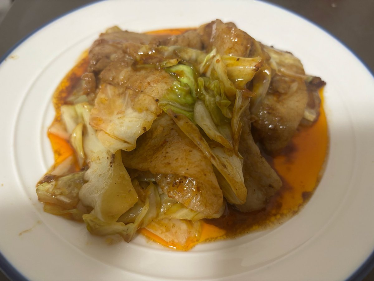 anpirika's tweet photo. 今日の回鍋肉
辛すぎなくて良い感じ https://t.co/VQiUJ0vzjv