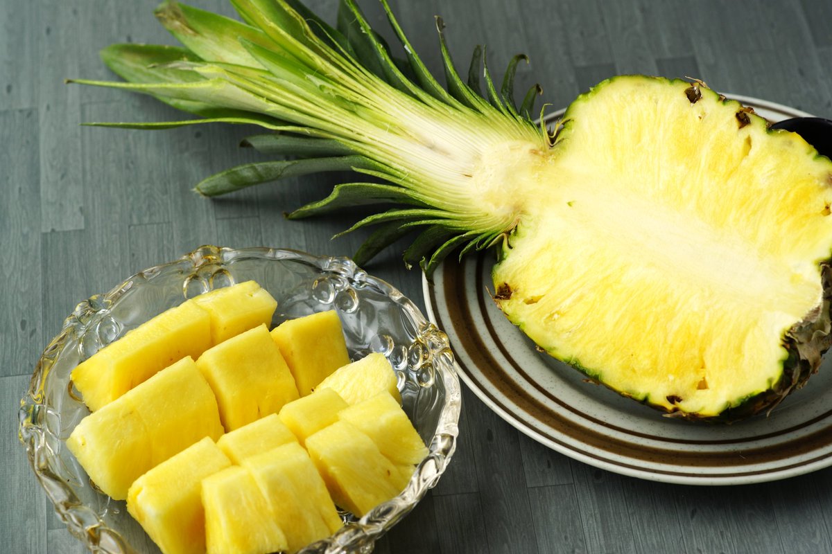 hotel_itami's tweet photo. 8月17日/伊丹市/☁/32℃
今日は #パイナップルの日 です🍍
この暑い時は凍らせたパイナップルが最高に美味しいですよね～☺️

公式HP:https://t.co/ODrW4Fkmgg
ｺﾜｰｷﾝｸﾞｽﾍﾟｰｽITAMI:https://t.co/TZ0JHkvmLF

#企業公式夏のフォロー祭り 
#企業公式が地元の天気を言い合う https://t.co/eWKOIBI8J5