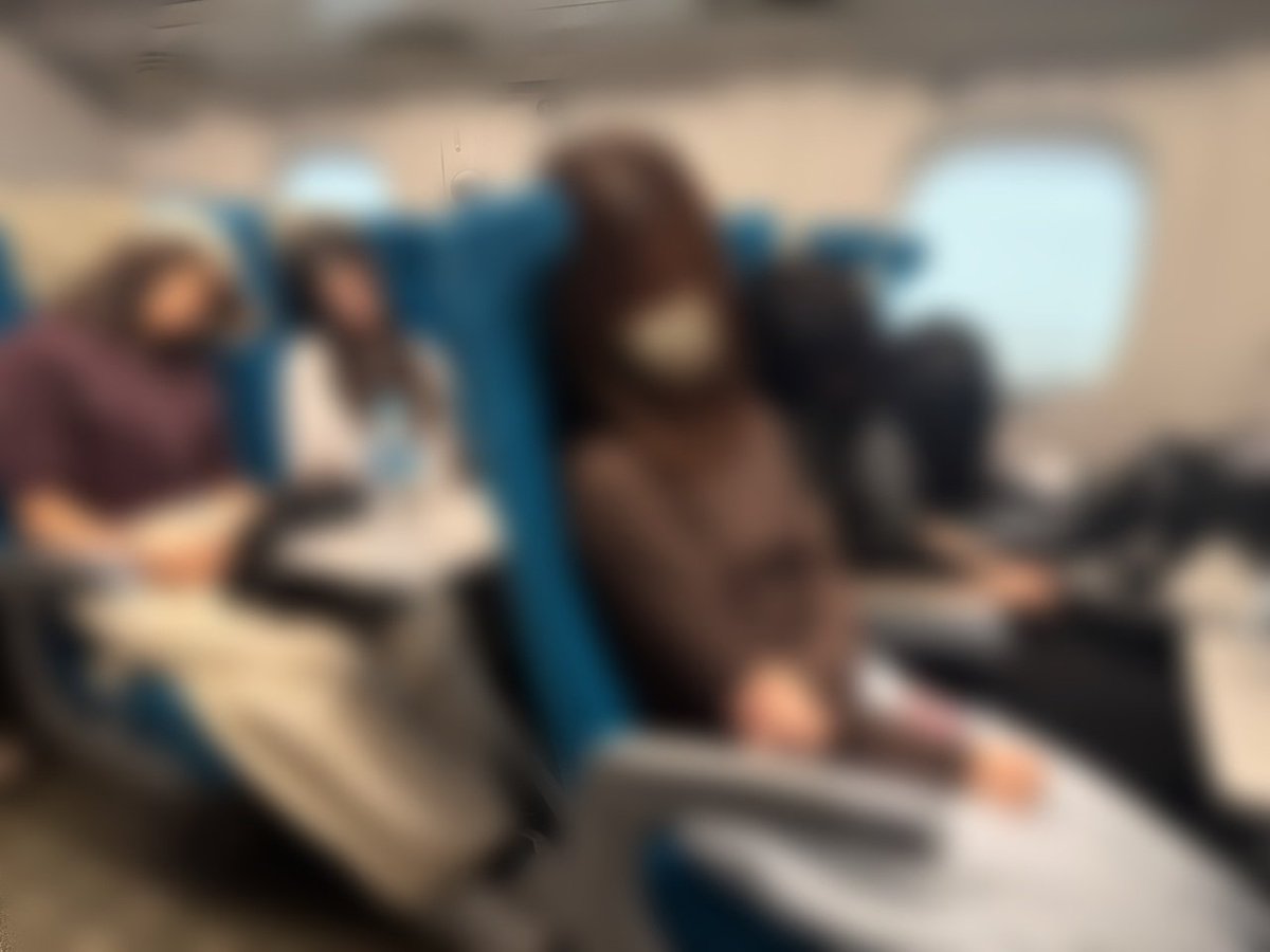CookingPhantom's tweet photo. 8/14
ライブ参戦するくせにどこでやるのかもまだよく分かってない。開演までに座ってればいいかくらいのテンション感。そりゃ始まれば楽しみますけど、そこに行くまで(交通面)が面倒くさすぎる。会場までタオルを肩にかけて痛バでいく勇気はないし、トレで声かけるのもめんどいなと思う今日この頃。 https://t.co/ye9umCzRIb