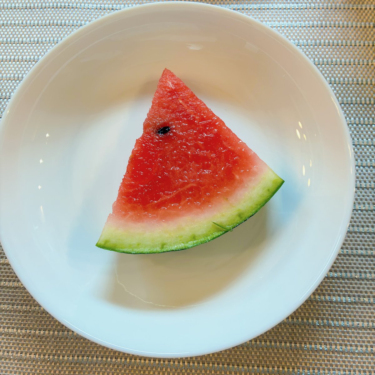 ogpwn's tweet photo. スイカの🍉季節ですね✨ https://t.co/skVgbhUpXU