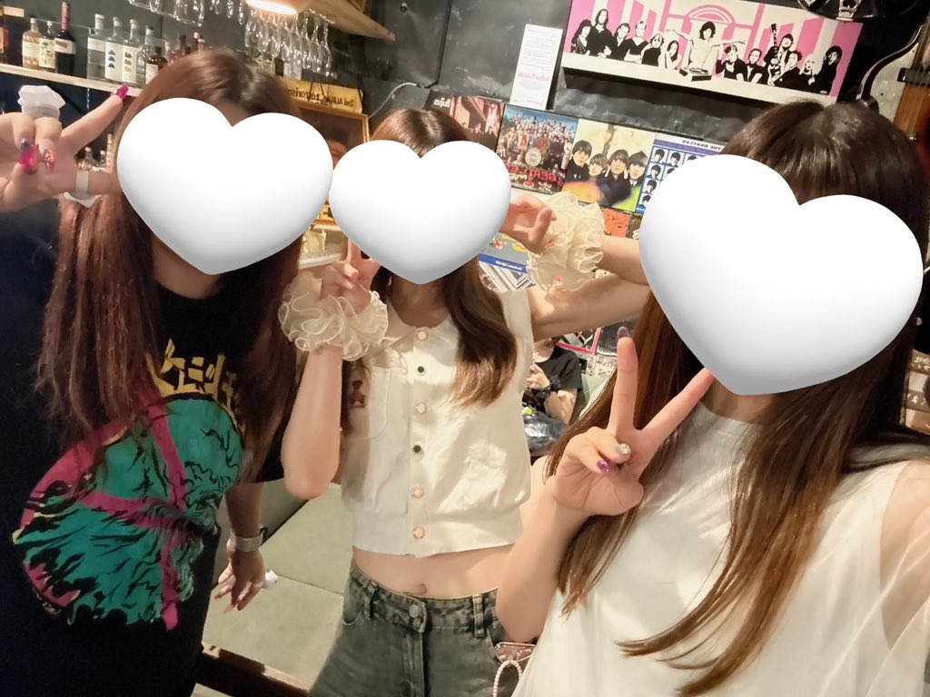 v_dododon's tweet photo. 0814💐神戸VARIT.
ひたすら(´δ｀)さんのモノマネをする時間があって楽しかったw
救われない世界がこの日だったことに勝手に運命をかんじてきいてました😃
らいてう（雷鳥）ってタノシー😃💪🏻 https://t.co/0yOsvoBQnS