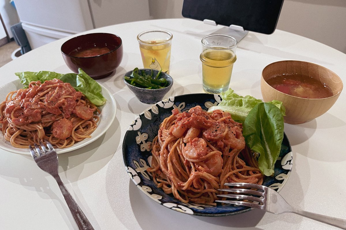 KOALA_REALITY's tweet photo. 家に来た友人にたくさん飯を食わせて太らせることが趣味です https://t.co/cejjwS14Jt