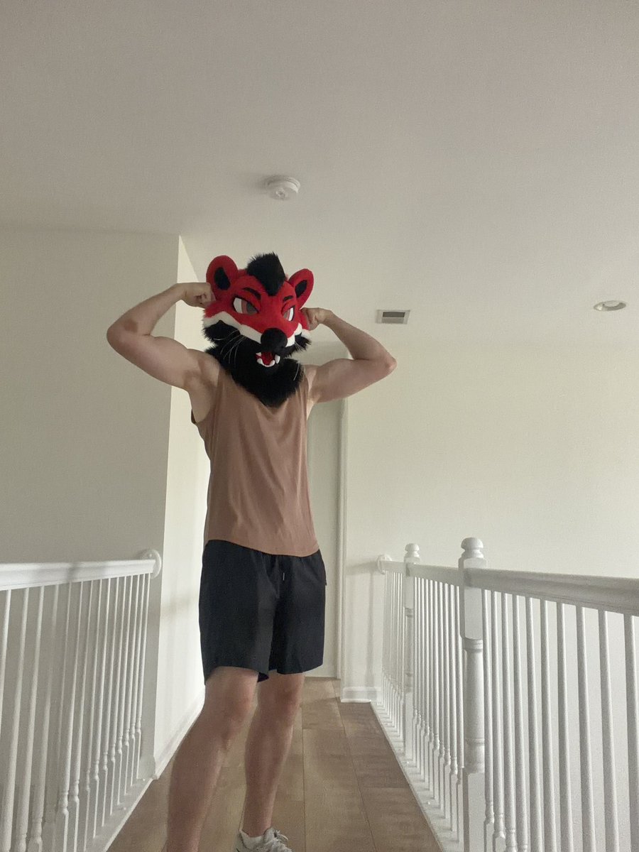 Cache_V1's tweet photo. New gym arc starts today, I wanna be unrecognizable https://t.co/jpqjRPFMFf