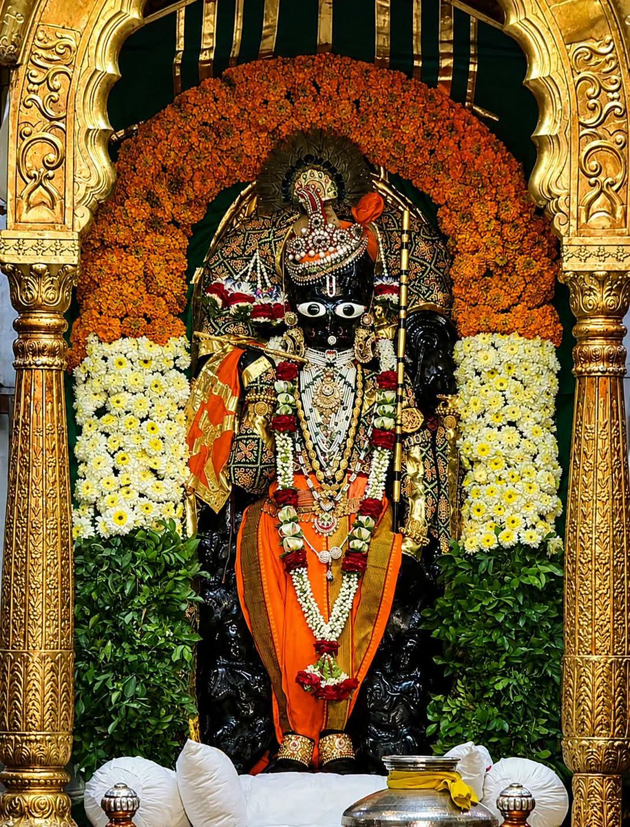 GorA013's tweet photo. जय श्री रणछोड़ राय द्वारकाधीश... 

         ।।डाकोर ना ठाकोर।। 

श्री कृष्ण शरणं मम: जय श्री कृष्ण🌿🧡 https://t.co/Kad1Q4dtRN