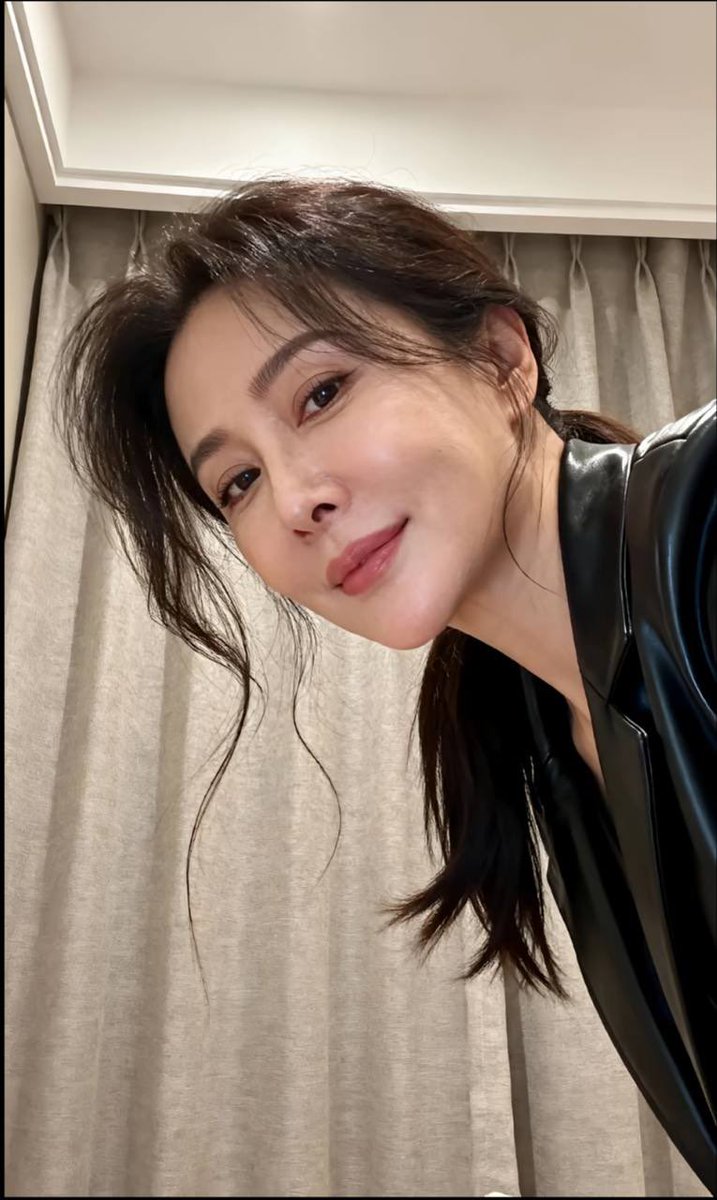81wo6m's tweet photo. 나이상관없이

친구 가능한분들 있을까? 아직 남자친구 없음 ㅜㅜ (진지하게)

#84년생 #아직도시집못감 #싱글 https://t.co/cCZx4MbeNN