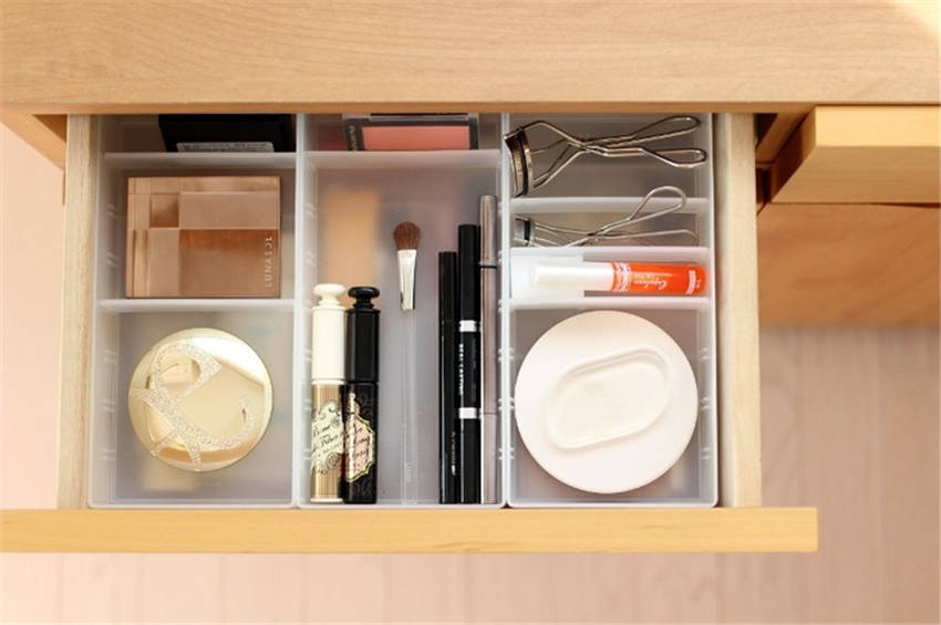 M58162117's tweet photo. Just found out my intern stayed 2hrs late to organize the office snack drawer… and hid all the matcha Pocky (the good ones) for themselves. Iconic. https://t.co/LCmk9ZQhlm
