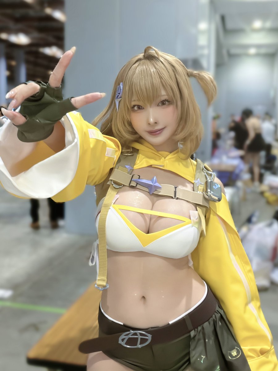 Sithle011's tweet photo. サークルスペースにお立ち寄りいただいた皆さま、本当にありがとうございました！

サークルでは、アニス：スターの衣装でした！🌟

たくさんお会いできて、お話しできて、とっても嬉しかったです🫶💕

通販も冬コミの新作も、楽しみにしていてください！ https://t.co/9kFNLkcJIl