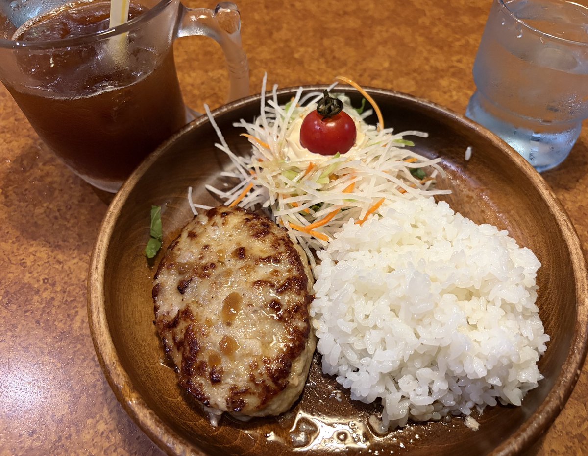 sakky_d's tweet photo. 夏休み幸せな日々〜スタジオ〜スパイダーマン〜個練〜モーニング〜個練〜焼肉😊 https://t.co/PkXbkaUwJY