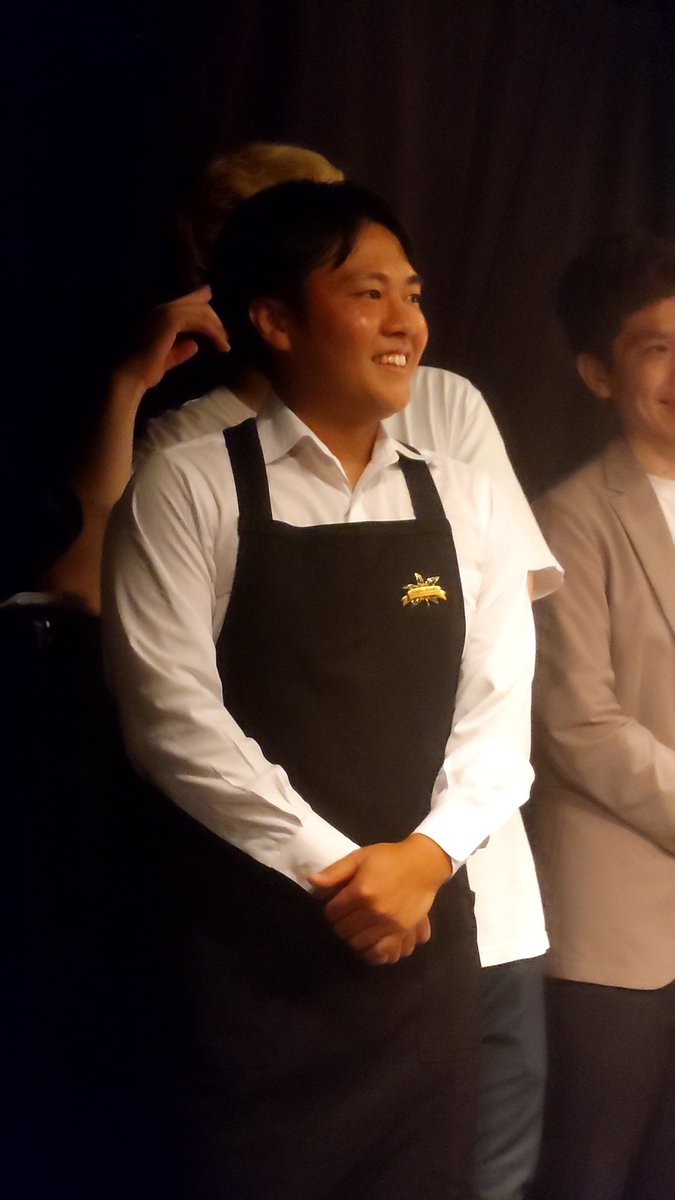 me_me_go_go's tweet photo. 8/6ピンポイント反省会vol.4
名前で行かない人もいるかもしれないけど、ピンポイント行ったなら絶対に行ったほうがいい！
前ライブからヴィランとしてちからいっぱい牛込さんが顰蹙を受けながらも大活躍！
ぬでさんと永野詠子さんが偽人形横丁として大喜利と漫才でウケ！この風貌でギャルボケはズルい https://t.co/qy5YMIduDP
