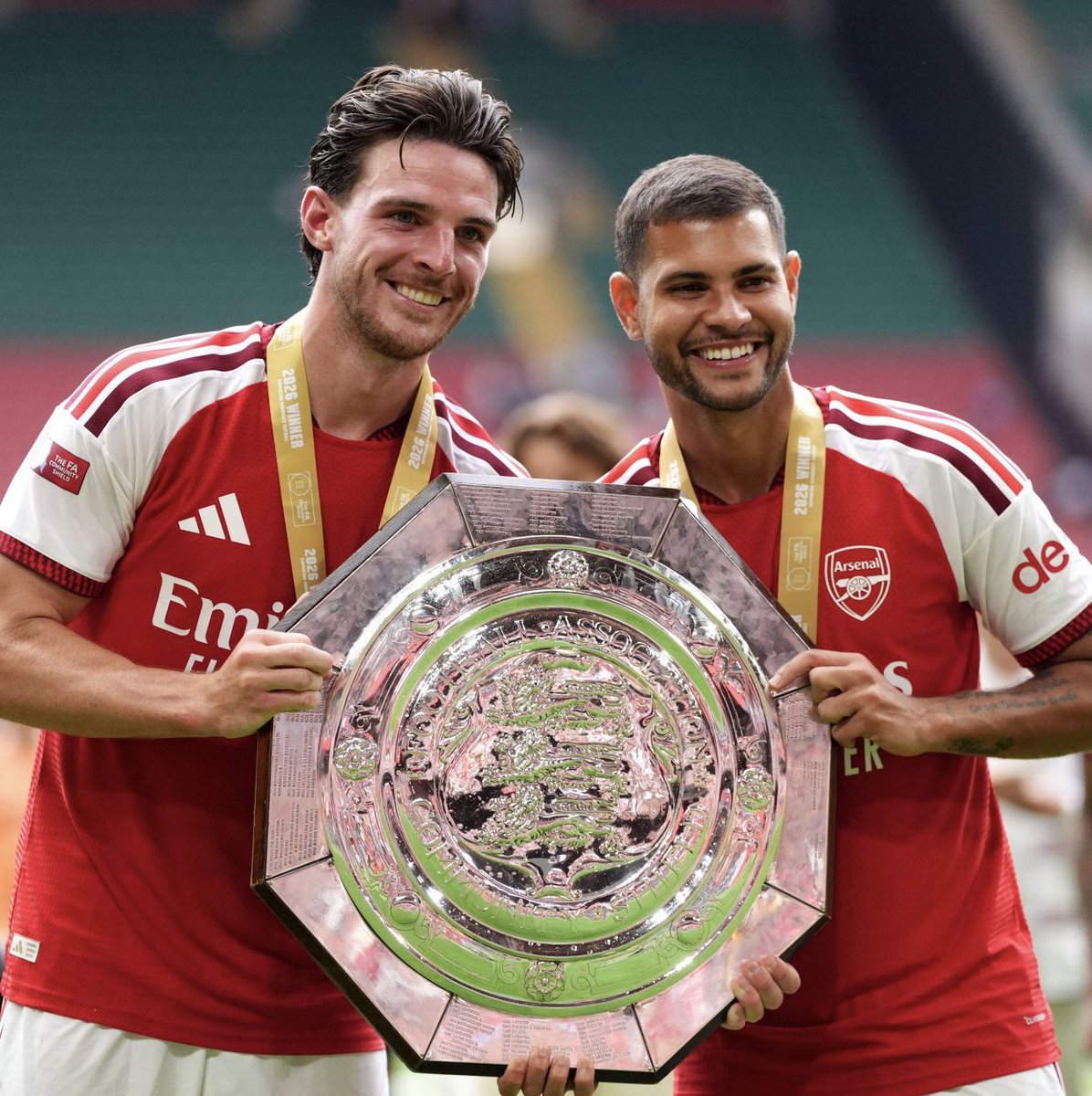 FabrizioRomano's tweet photo. 🔴⚪️ Bruno Guimarães with Declan Rice. 🏆

“Declan sent me a message: Come here &amp; please no more fights, now we’re friends!”, he said after signing at #AFC. 🇧🇷 https://t.co/YxnSDzEqUn