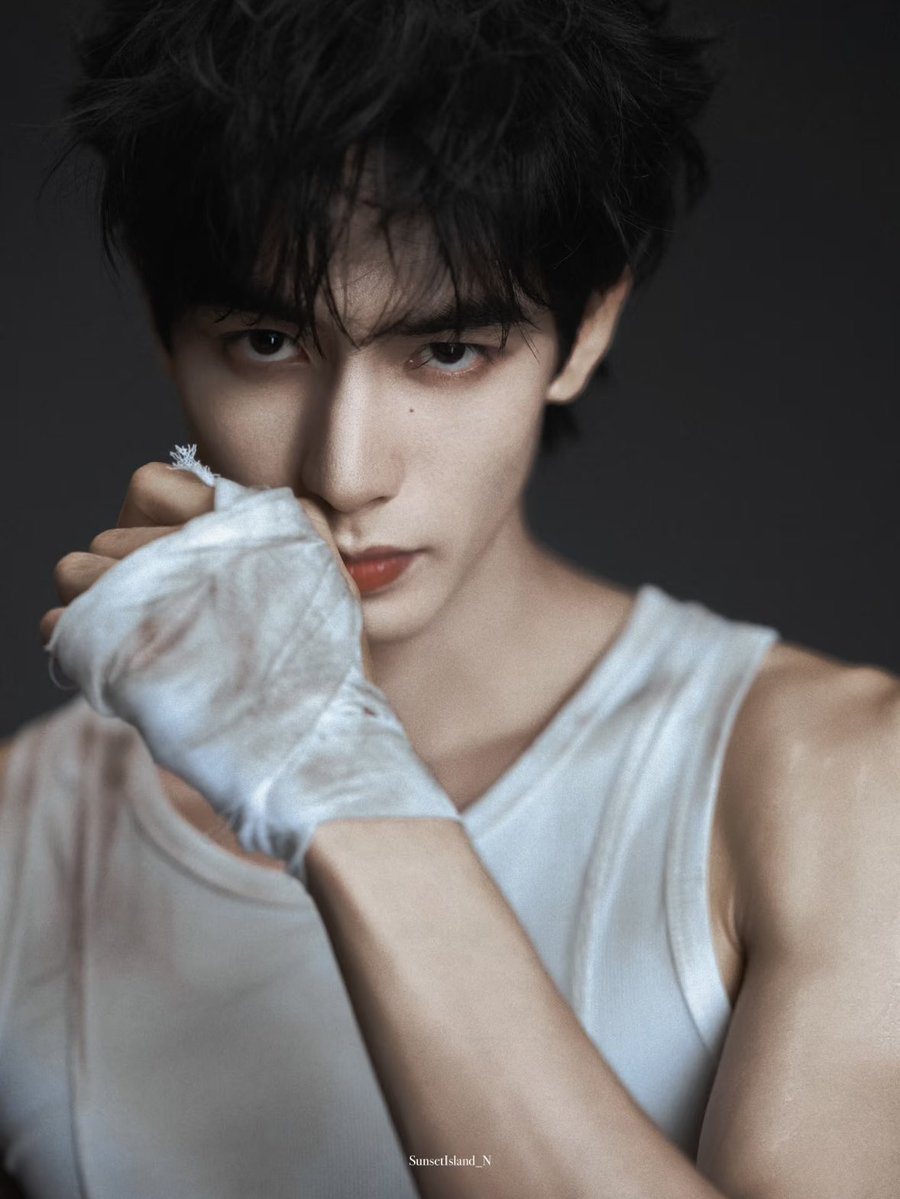 _songsongswl's tweet photo. "이 사람 잘생겼다" 를 중국어로 뭐라고 할까요?
这是我的老公。 https://t.co/rscK8C407f