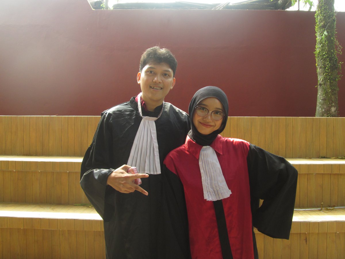 jarijemariratu's tweet photo. pacalan dengan mas mas lawyer😆 https://t.co/zrCI5Kroog