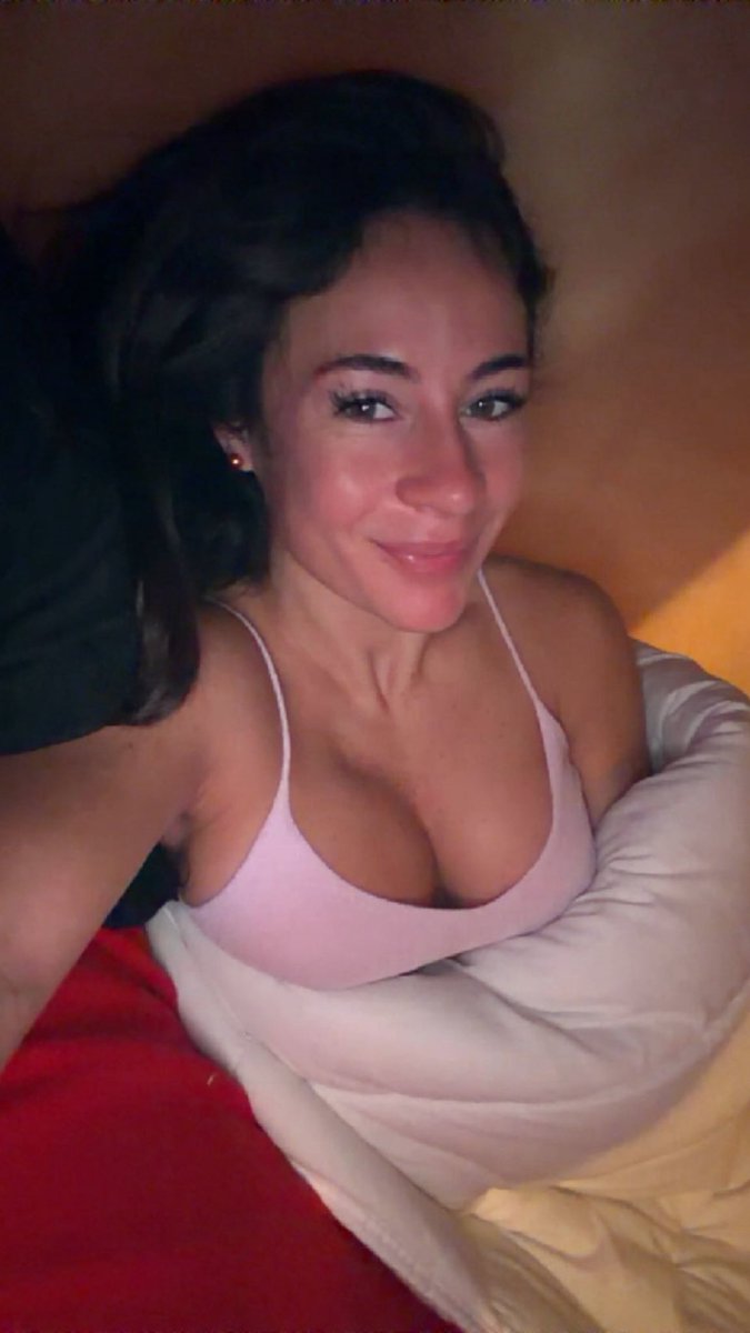 Cleopatre__off's tweet photo. J’ai passé une très bonne nuit 🤭 https://t.co/WPPJTsEJHj https://t.co/uLg3mKmf4I
