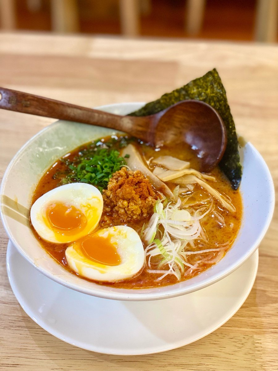 nastisa3's tweet photo. Just found the best hidden ramen spot in the city! The tonkotsu broth is so rich and creamy, and the chashu melts in your mouth  10/10 would come back next week! https://t.co/Qn4HwCidtb