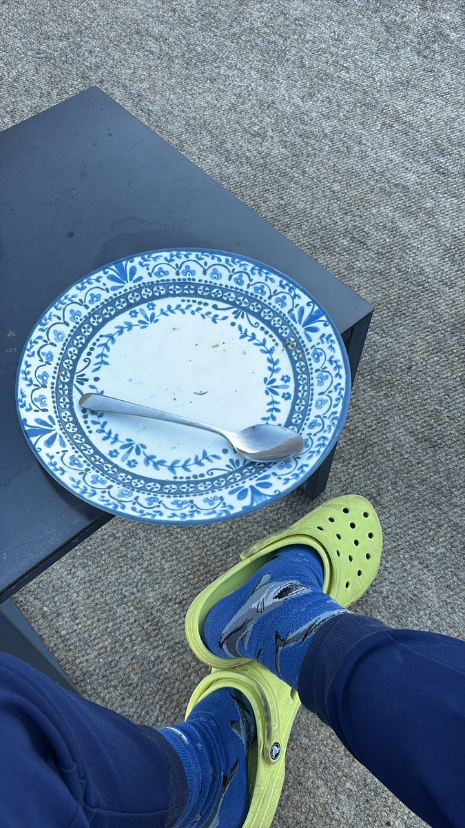 eaganray's tweet photo. Breakfast so good phone ate last #jaws https://t.co/F3yibjcI3v