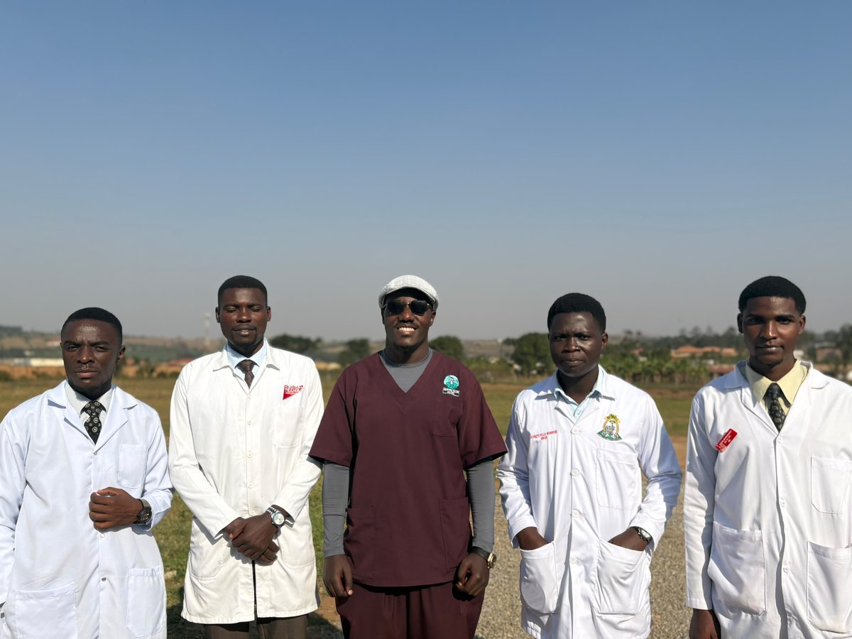 FelixAsingya's tweet photo. Beyond the consultations, there was something even bigger happening. 🤝🏽

One of my biggest takeaways from the FUMSA Medical Camp was the power of bringing medical students from different universities into the same space.

Different schools. Different experiences. Different strengths.

But one shared purpose: service.

Every conversation, every shared meal, every consultation and every lesson reminded me that medicine becomes even more meaningful when we learn with one another, not just from textbooks.

I came expecting to contribute.

I left realizing how much I still have to learn. And honestly, that's a beautiful place for a medical student to be. 💙🩺

Here's to more collaboration, more learning and more communities reached.

#FUMSA #MedicalStudents #Collaboration #HealthcareForAll