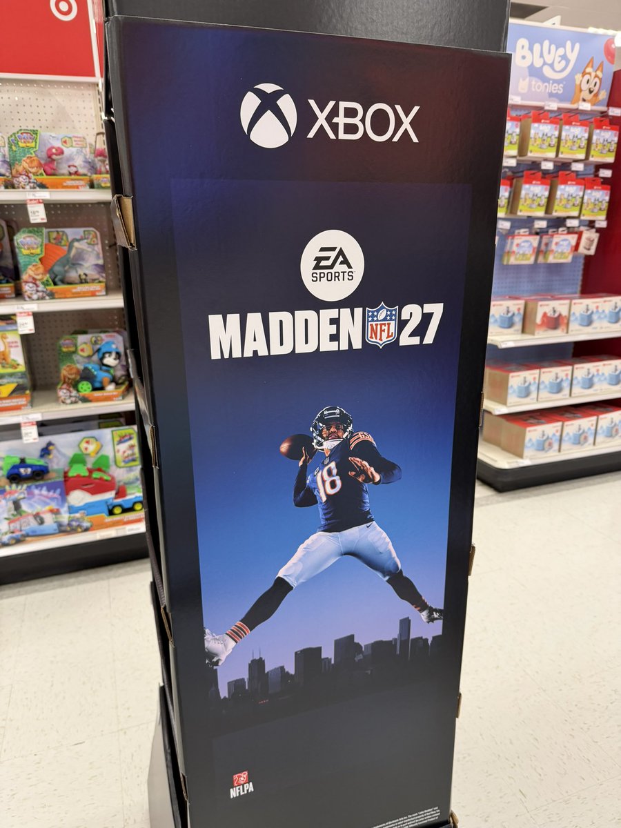 creamsleeve's tweet photo. Love seeing this stuff out in public. 

- cream https://t.co/j56Yzx1ViX