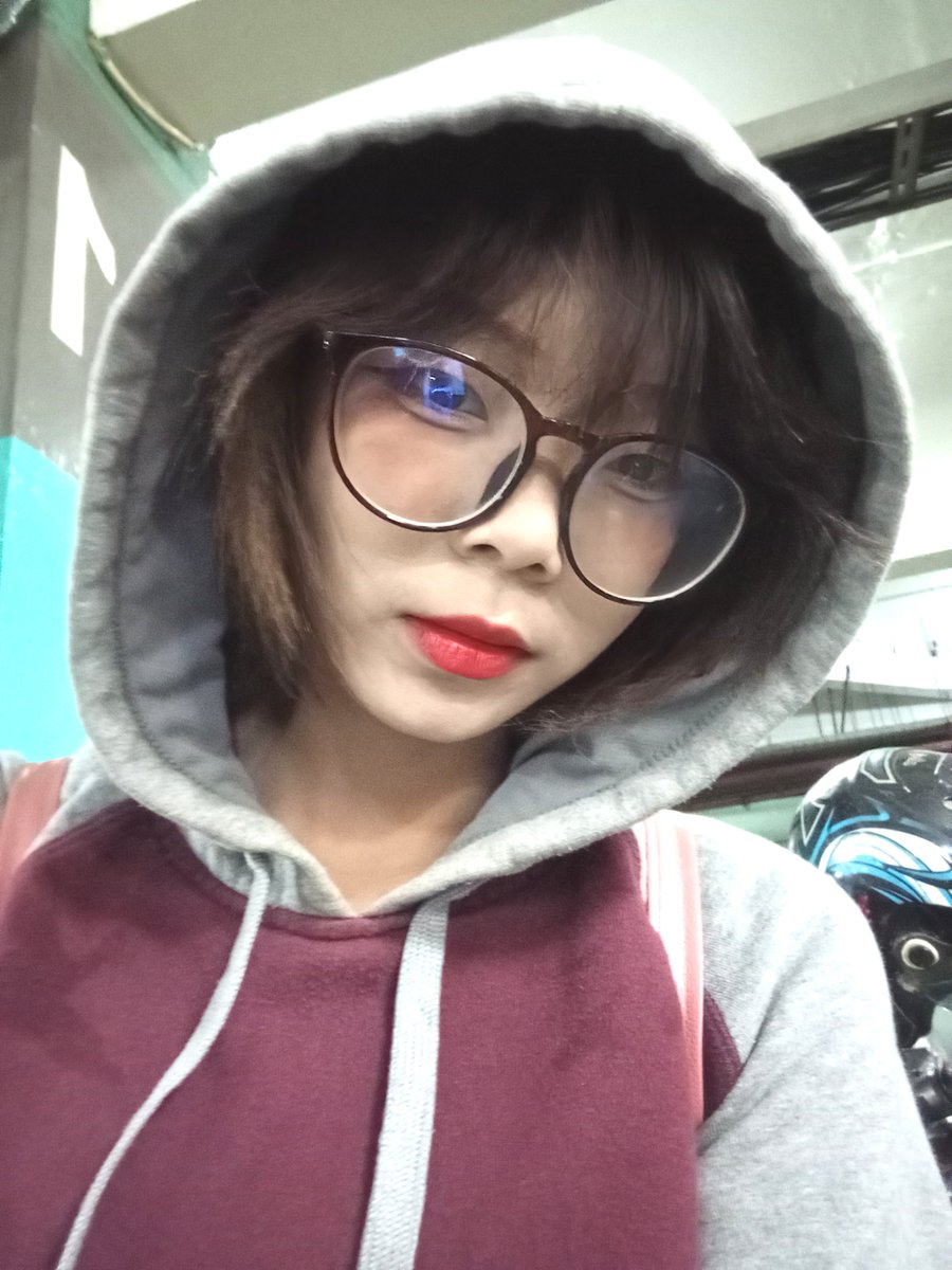 secillalala's tweet photo. 😏 https://t.co/Olh8oi0UYi