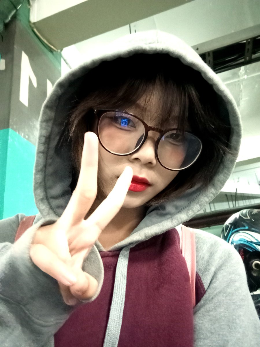 secillalala's tweet photo. 😏 https://t.co/Olh8oi0UYi