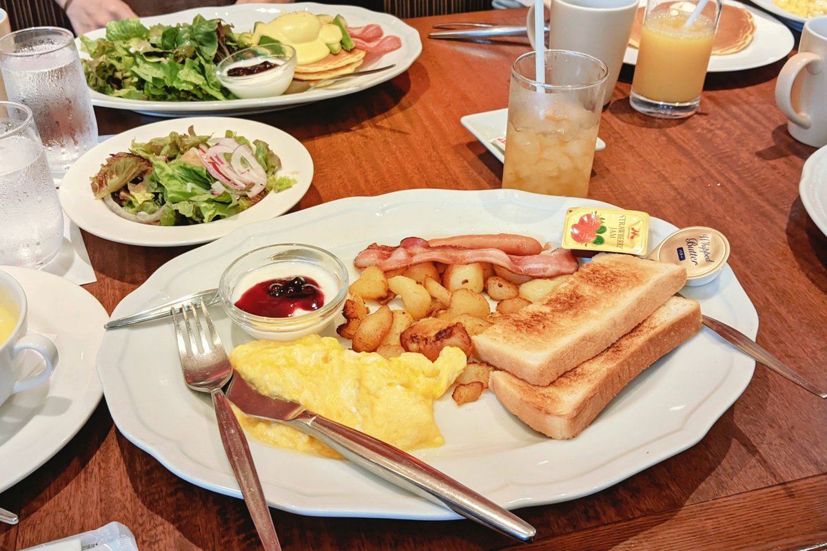 Kyoco_Dia's tweet photo. ぴあみで参加者募集してたオフ会に行ってきた🍽️ロイホでモーニングを食べる会
オフ会初めてだけど楽しかった〜！ https://t.co/Hn7ZBYWQ2E