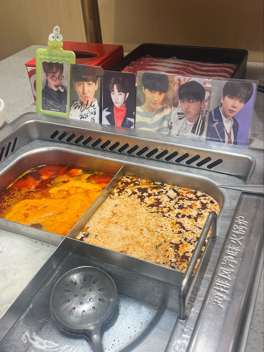 kz0cin's tweet photo. 하딜라라을라 https://t.co/fAmum0GJDL