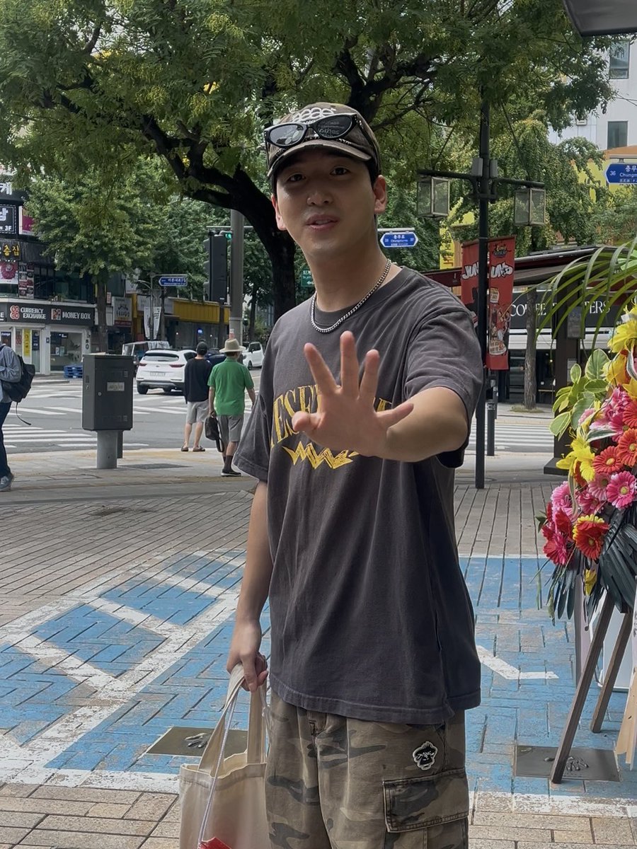 kz0cin's tweet photo. 하딜라라을라 https://t.co/fAmum0GJDL