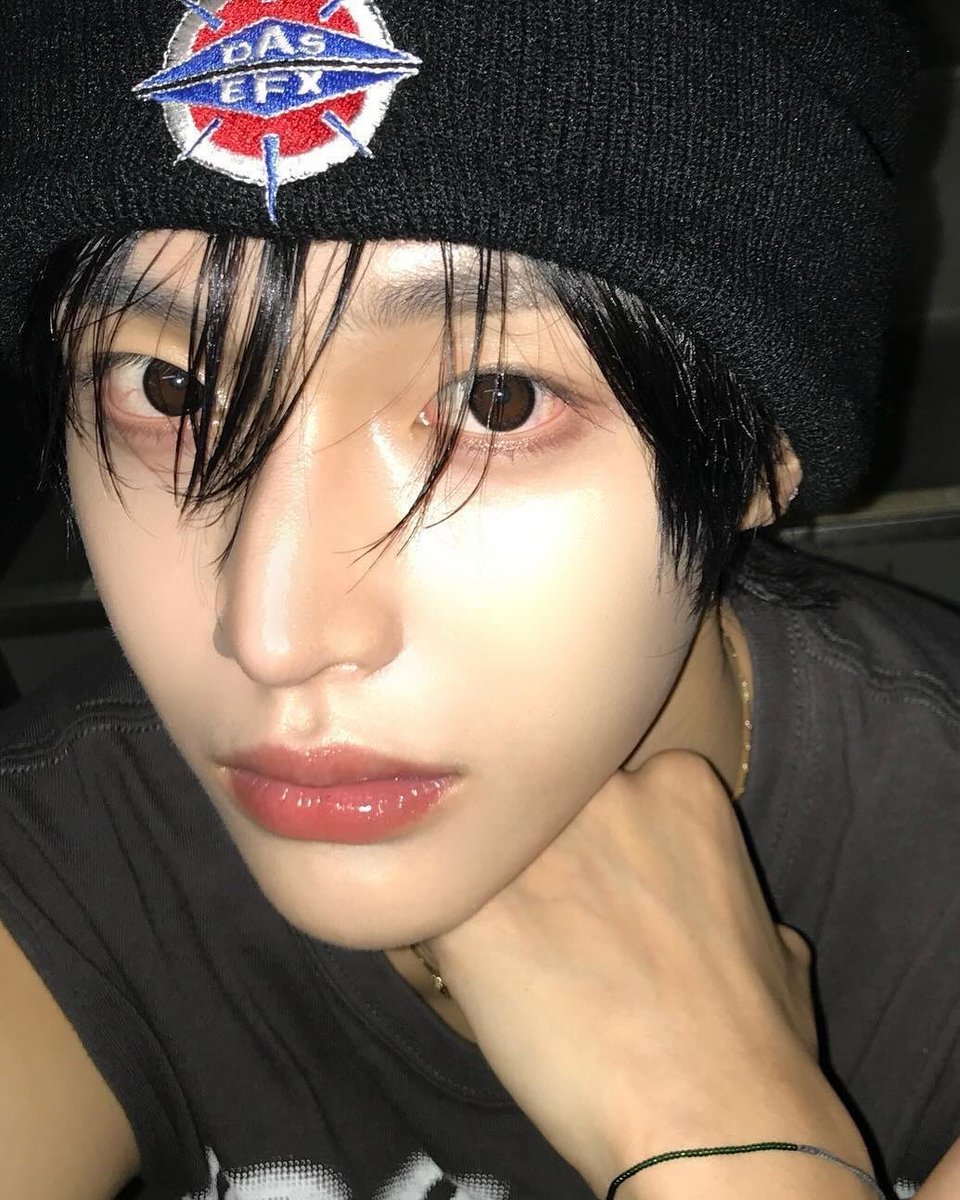 nvxnzy's tweet photo. 내기준가장충격받은원빈사진들 https://t.co/EgVKG2H6WA