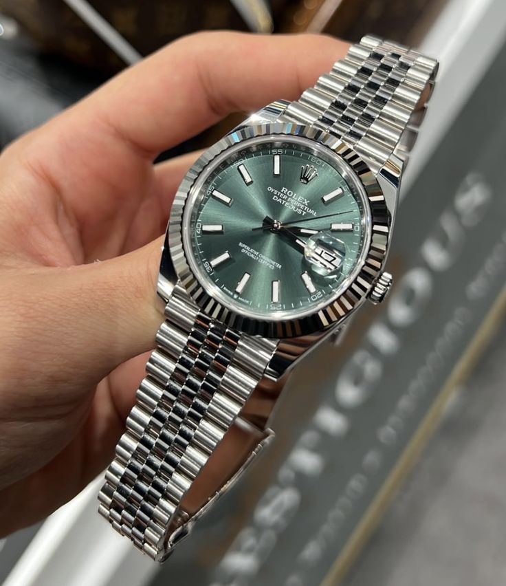 Prime_Asthetic's tweet photo. The Datejust is timeless - but the mint green dial makes it unforgettable. https://t.co/e5B42sYV7d