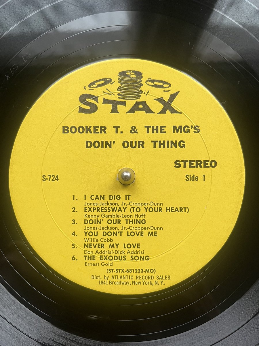 HotelFarewell's tweet photo. Booker T. &amp; The M.G.'s - Doin' Our Thing

1968年発表、米Original/STEREO
モノラルはUKオリジナルにあって(しかもディフ・ジャケ)、米にはないんですね
いや、音もいいし内容も素晴らしいなぁ https://t.co/VmHn83MRMN